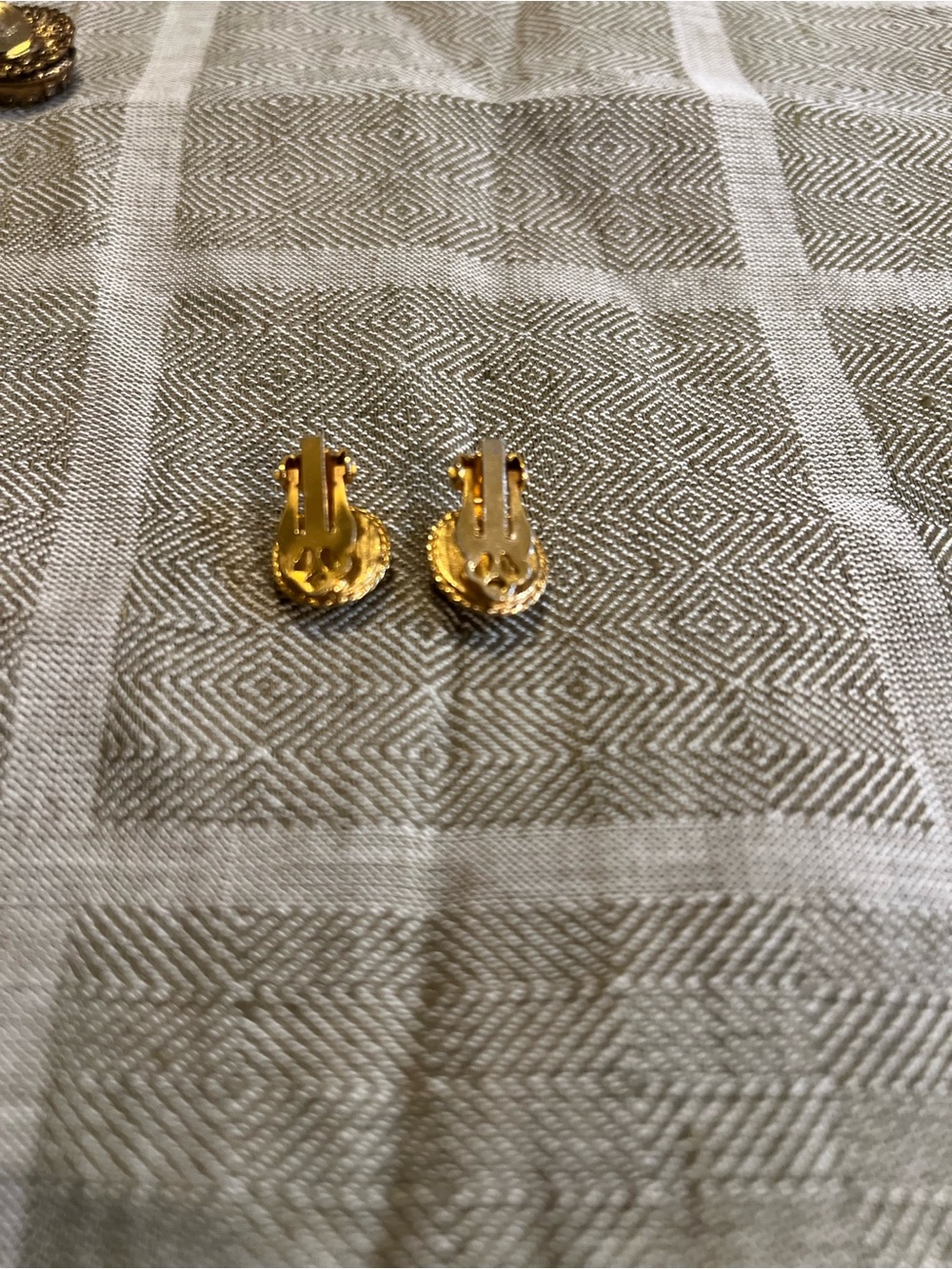 cameo Gold-Tone Pink and White Cameo Clip-On Earrings - Picture 4 of 4